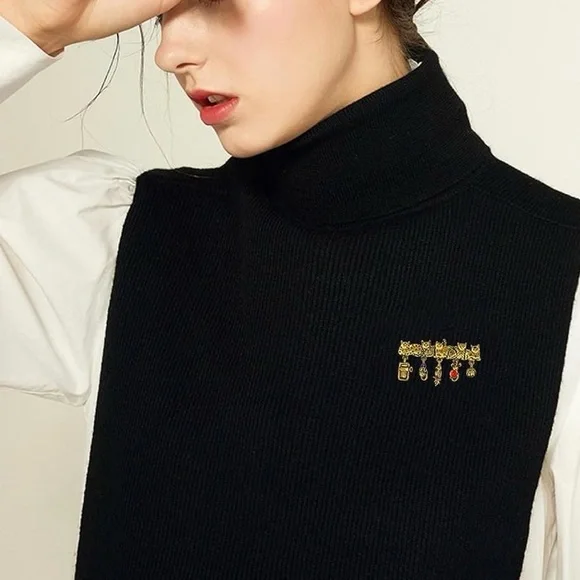 Gold Cat Brooch with Charms - Picture 3 of 5